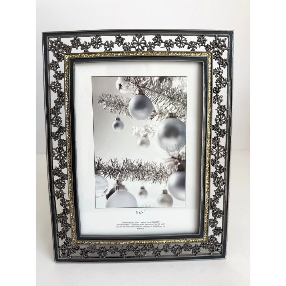 New Vintage Christmas/Winter Snowflake Picture Frame 5x7 Tabletop Gold Glitter